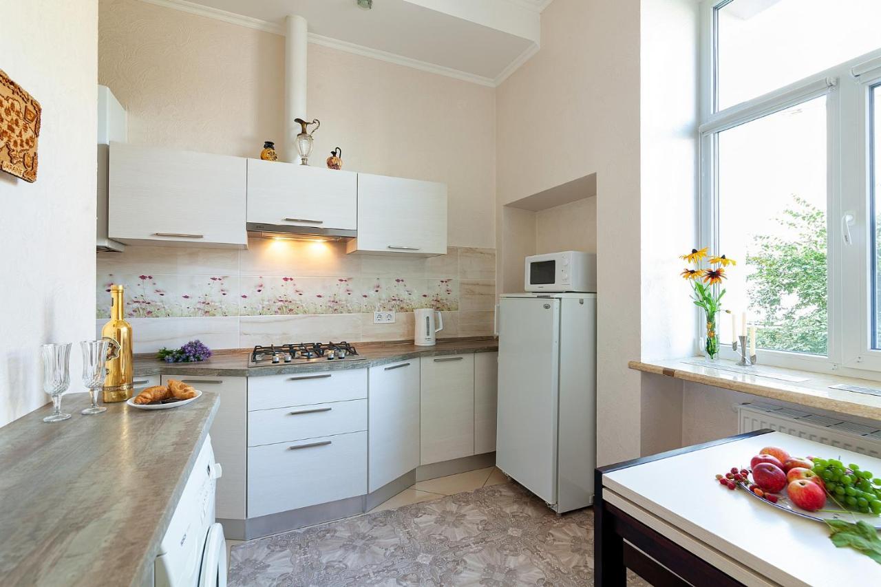 Apartment On Tamanska - Вулиця Дарії Гусяк Lviv Exterior photo